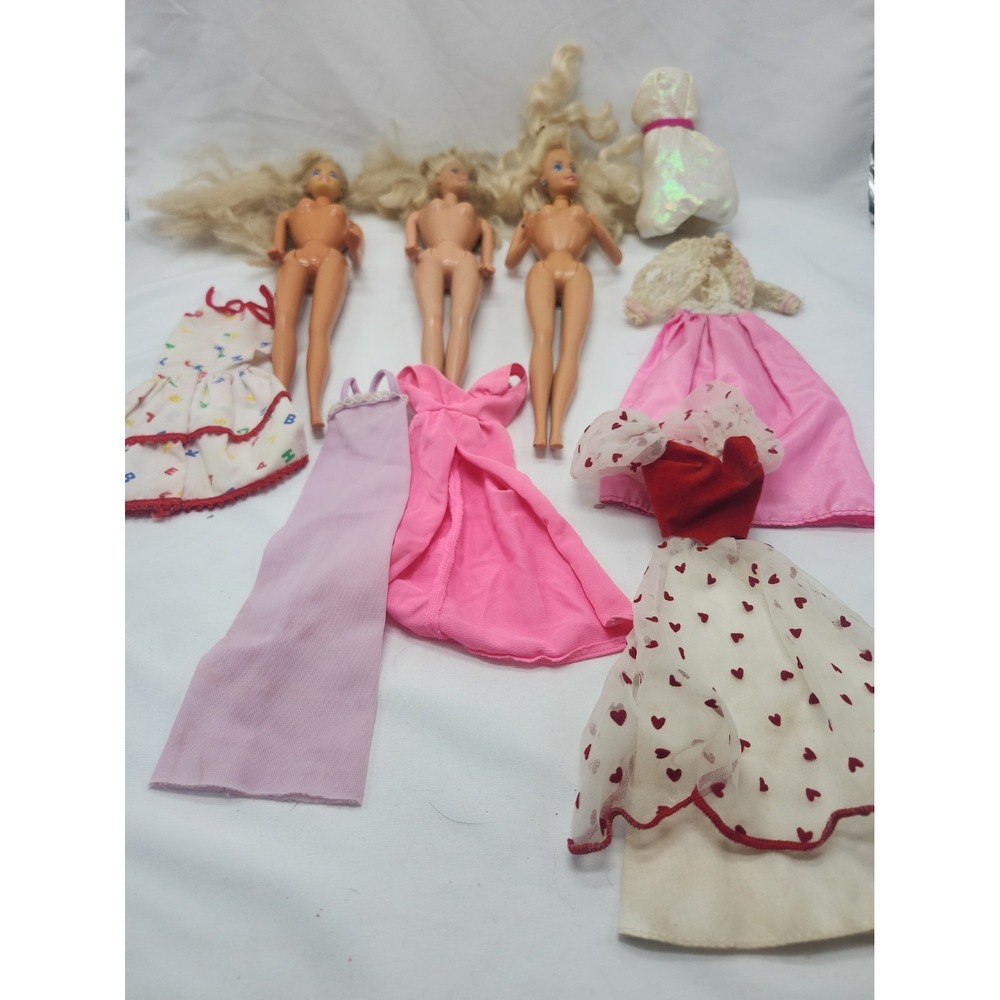 Vintage 1980s Barbies With Clothes